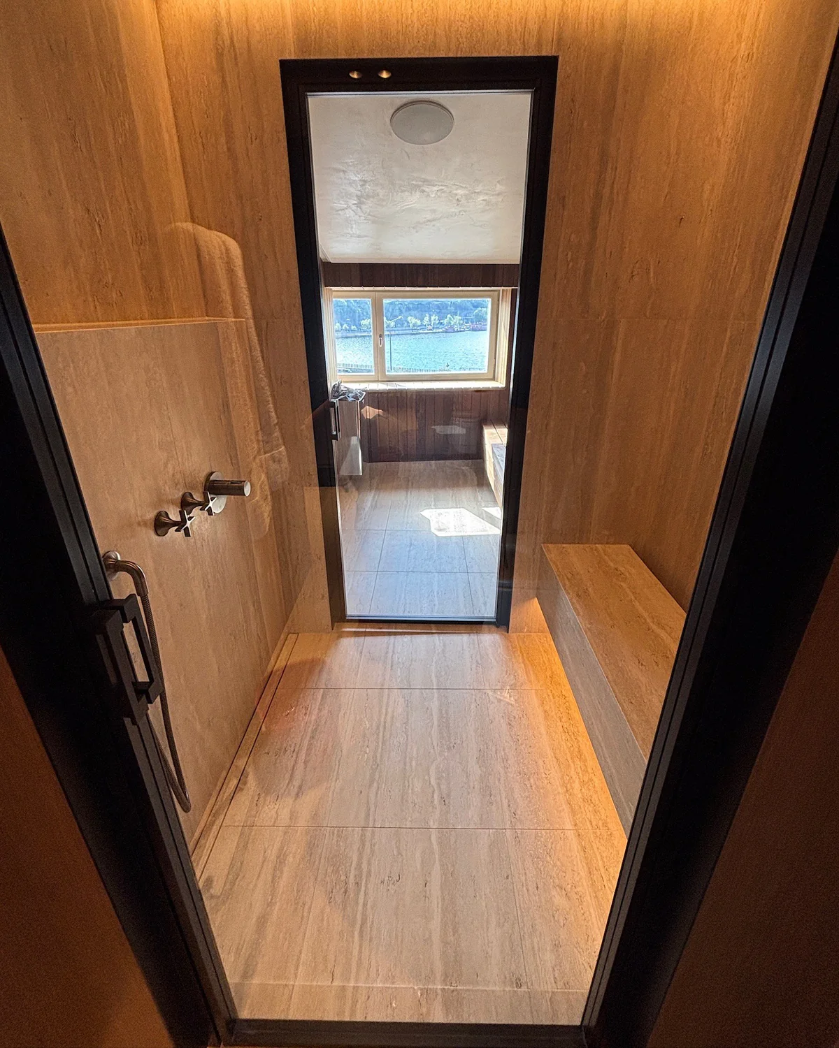 Bastu i exklusivt badrum efter städning